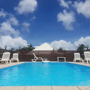 Hébergement de vacances Tiflo