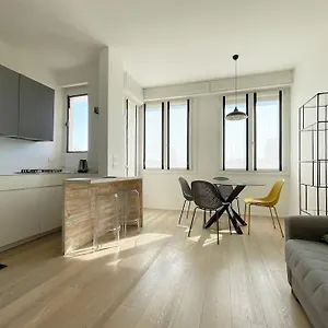 Orea Spiti- Modern Mantegna Arco Della Pace District Apartment